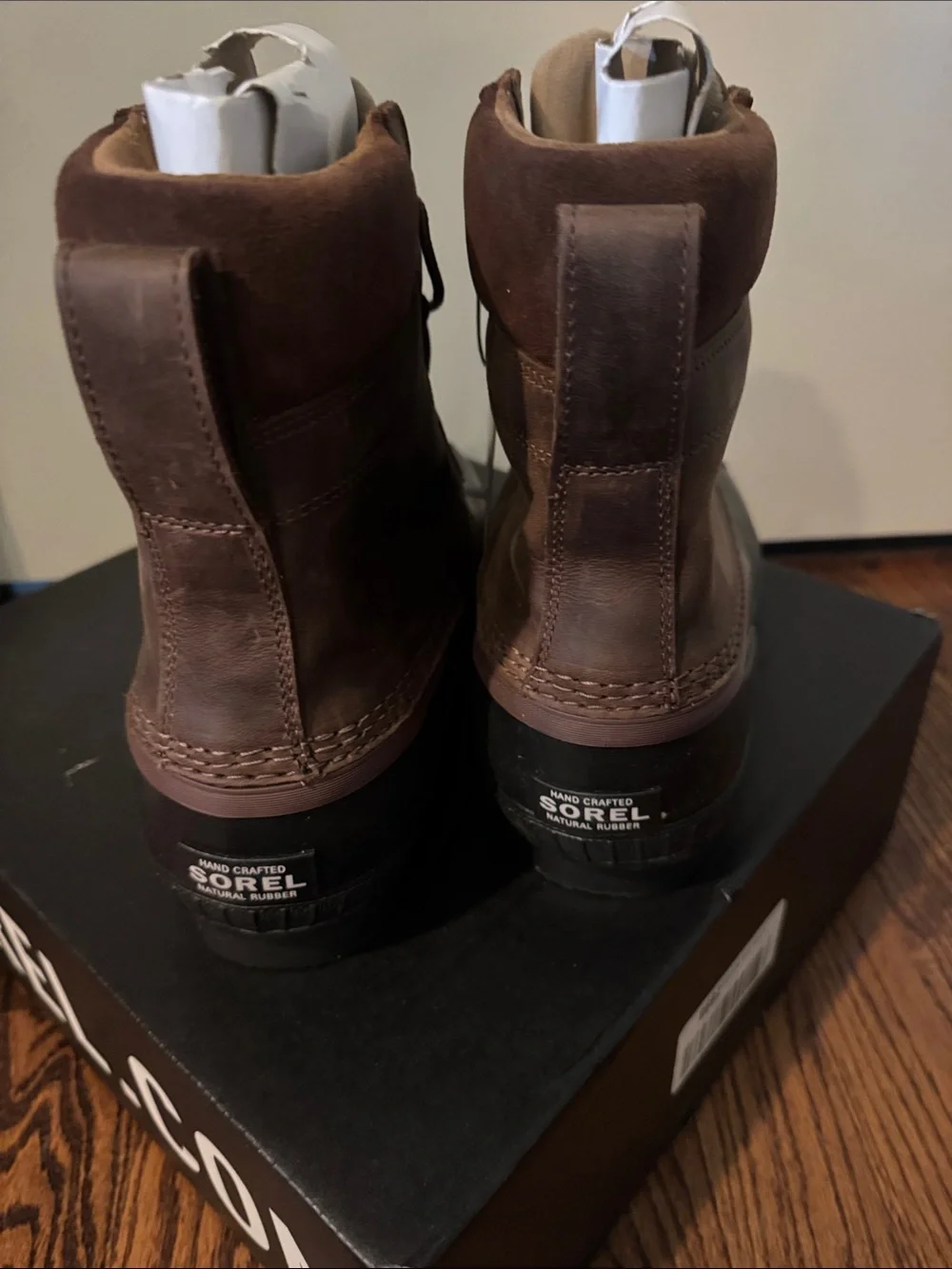 Sorel Cheyanne II tobacco black waterproof lace up boots. New, in box. Size 11